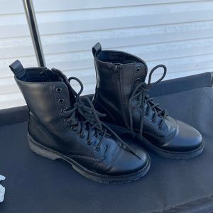 Time and Tru combat boots 8 1/2